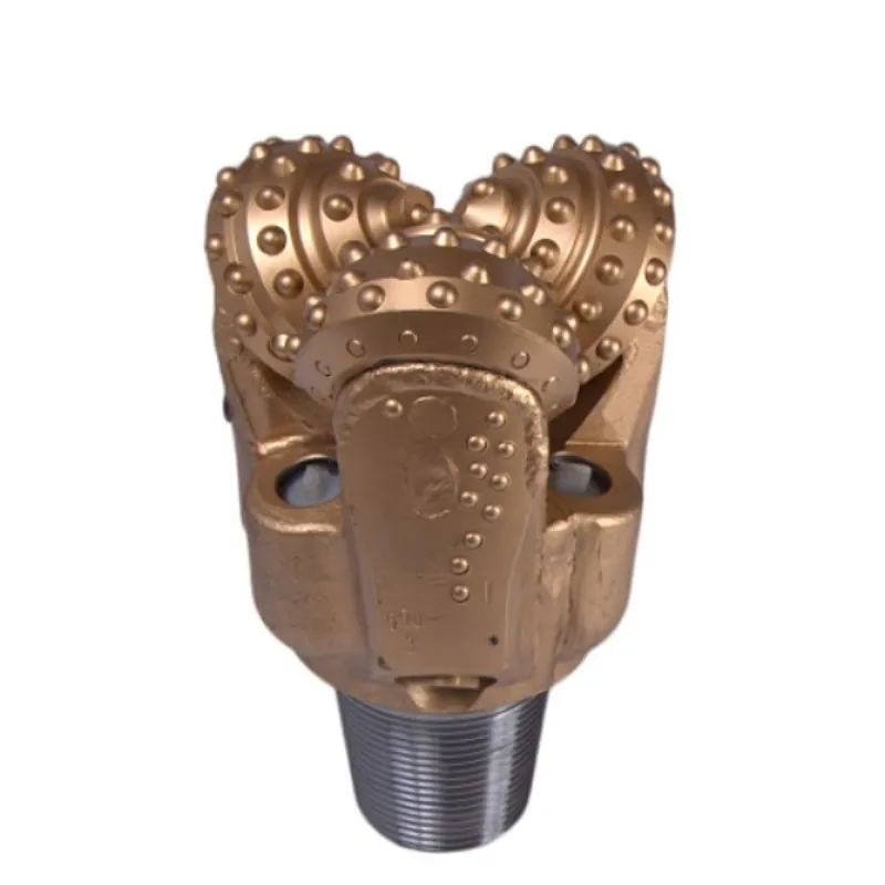 Трехшарошечное долото с твердосплавным вооружением